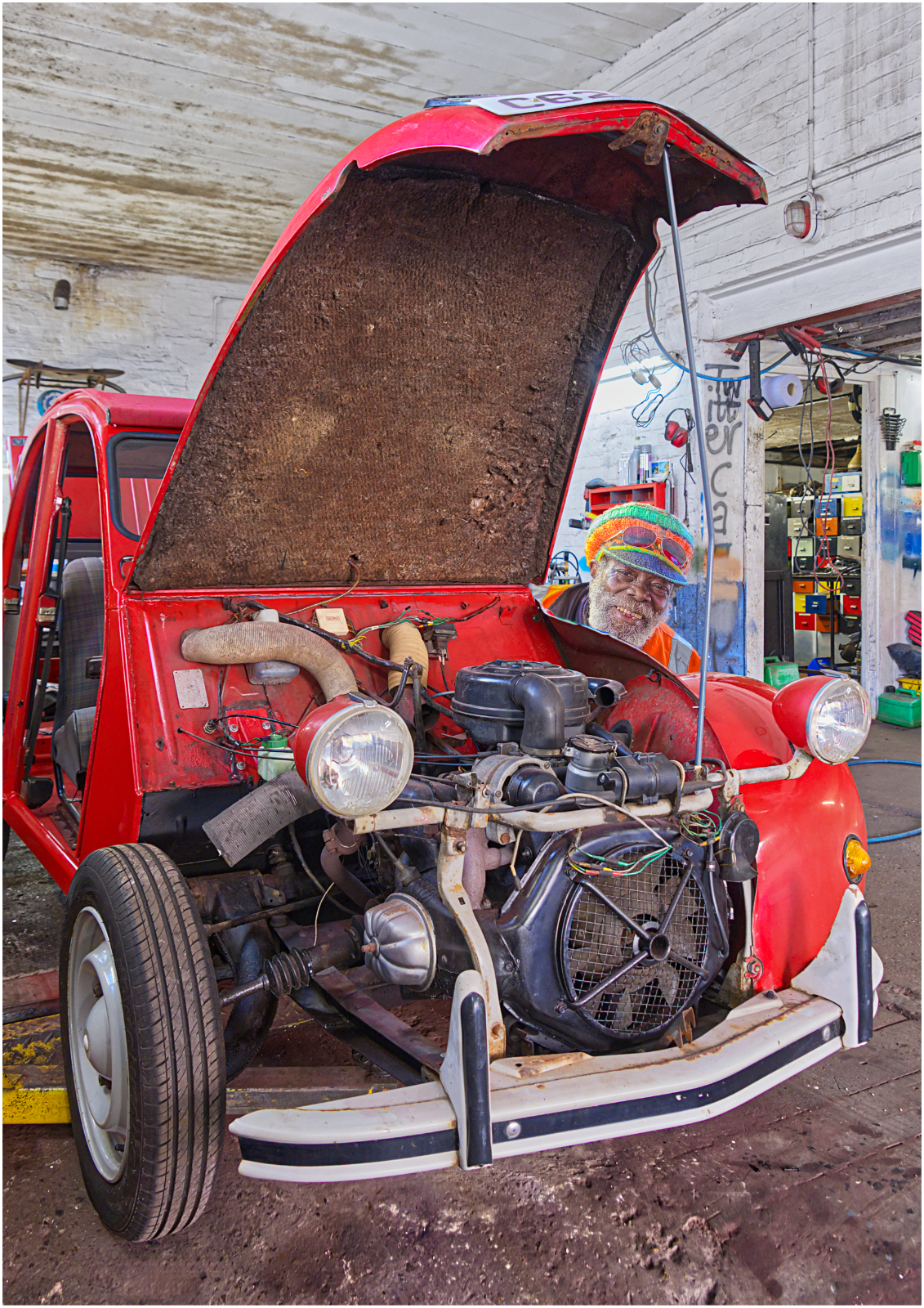 Joseph's 2CV2 clinic - Harvey Perkins